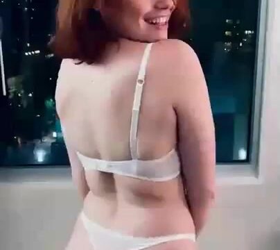 Sabrina Lynn hot striping – Sexy in lineger new vid-update