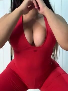 Victoria Matosa sexy in red…